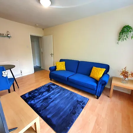 3 Beds - Leeds Centre & Lgi - Contact For Better Offers! *