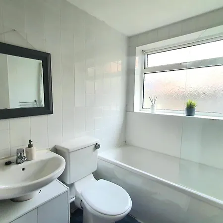 3 Beds - Leeds Centre & Lgi - Contact For Better Offers! Apartment Leeds (West Yorkshire)